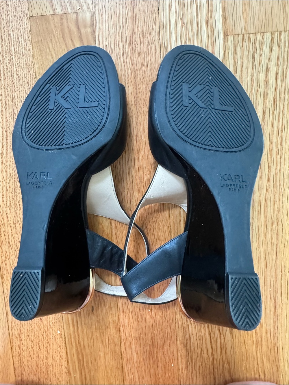 Karl Lagerfield Affre Black Leather Wedge Sandal, size 7.5 M - Picture 6 of 11